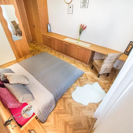 Oasis Paulay Ede Street Apartment