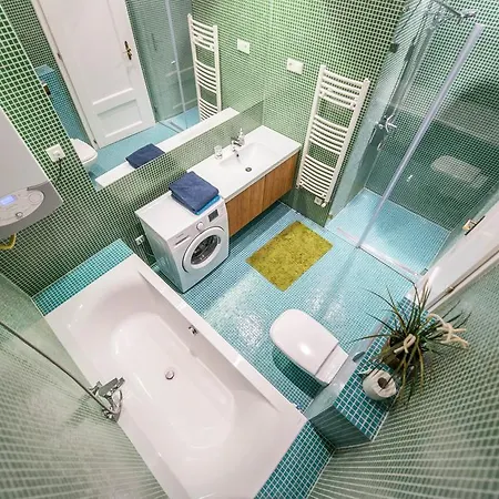 Oasis Paulay Ede Street Budapest