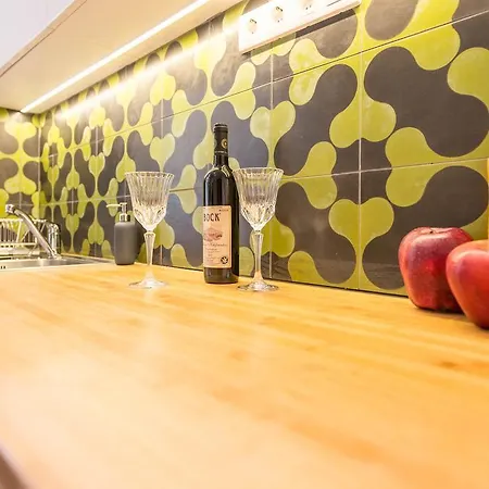 Oasis Paulay Ede Street Budapest