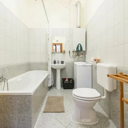 Oasis Paulay Ede Street Apartment *