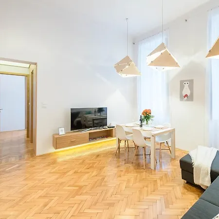 Oasis Paulay Ede Street Apartment