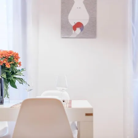 Apartment Oasis Paulay Ede Street *