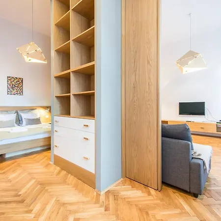 Oasis Paulay Ede Street 부다페스트